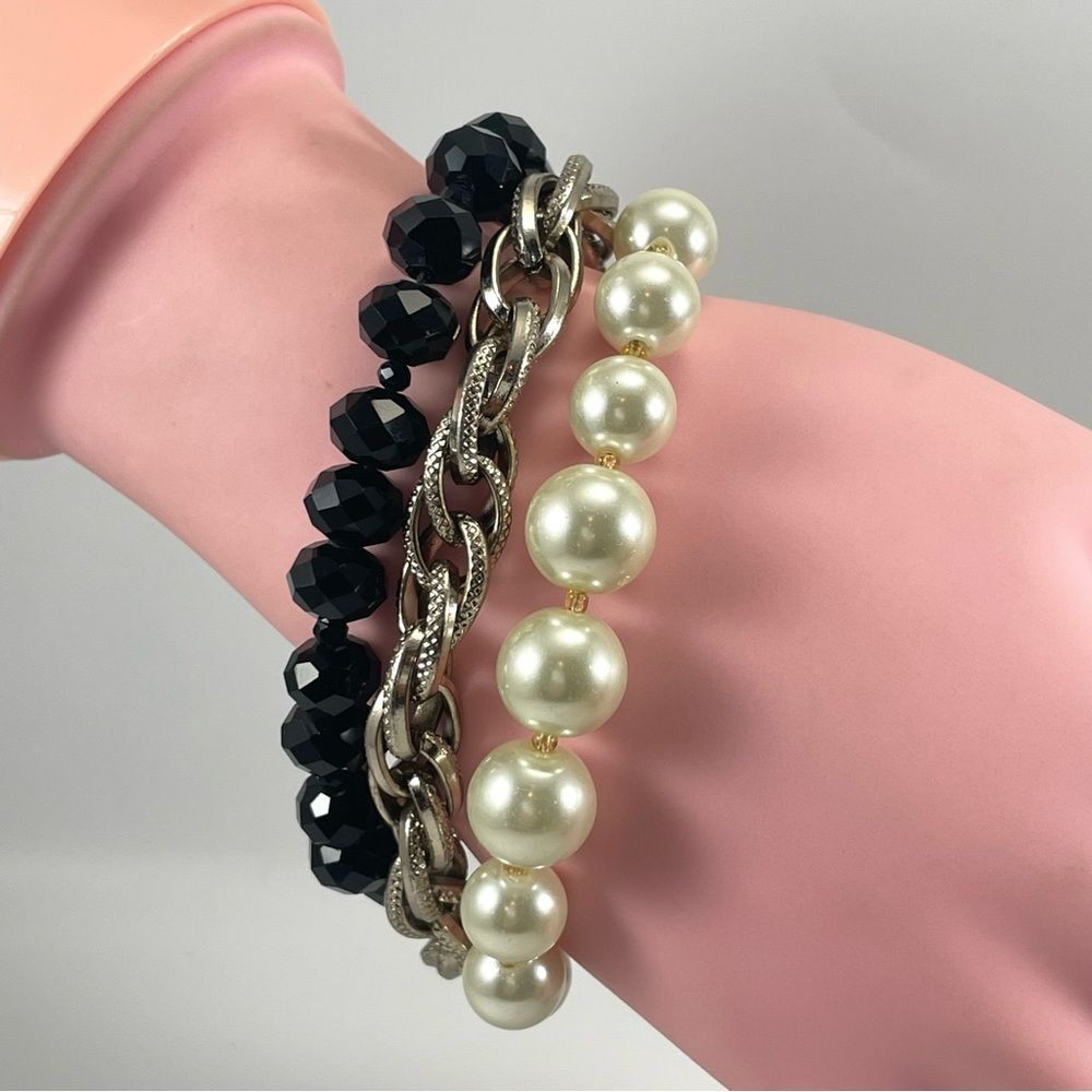 White House Black Market Bracelet Glass Beaded Chain Multi Layer Silver Tone